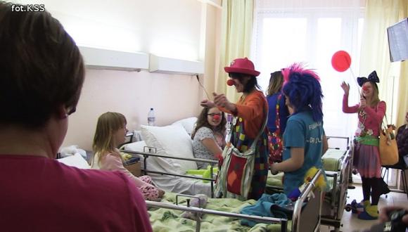 Dr Clown w szpitalu w najbliższą sobotę. Nie ma nic piękniejszego niż, pobudzać chorych do śmiechu