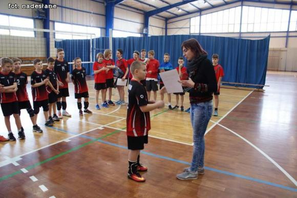 Mistrzostwa Powiatu w mini piłce siatkowej chłopców i dziewcząt