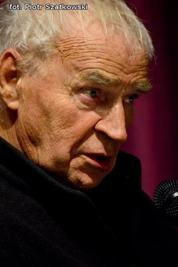 Zjawisko światowej kultury, niewinna dziewczynka z maską cynizmu czyli Janusz Głowacki w Kutnie