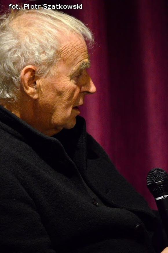 Zjawisko światowej kultury, niewinna dziewczynka z maską cynizmu czyli Janusz Głowacki w Kutnie