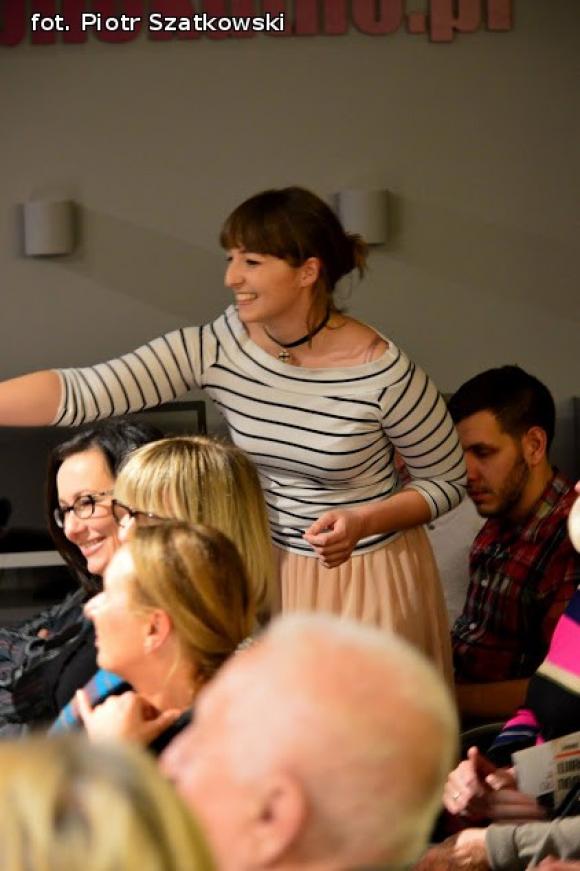 Zjawisko światowej kultury, niewinna dziewczynka z maską cynizmu czyli Janusz Głowacki w Kutnie