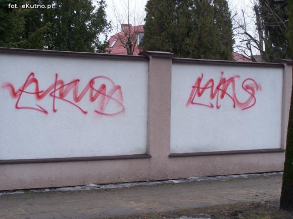 Miejskie obrazki. Po sobotnim melanżu?