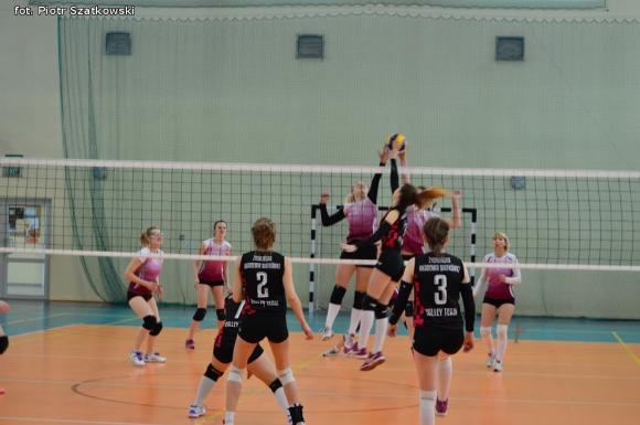 Siatkówka i dziewczyny - radość i sukces