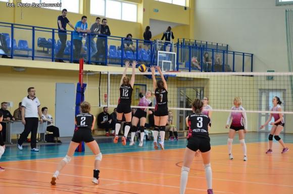 Siatkówka i dziewczyny - radość i sukces