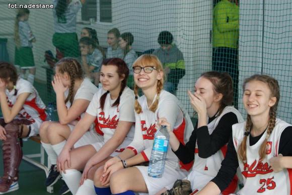 Softballistki z Kutna wygrały halowy turniej w Krośniewicach