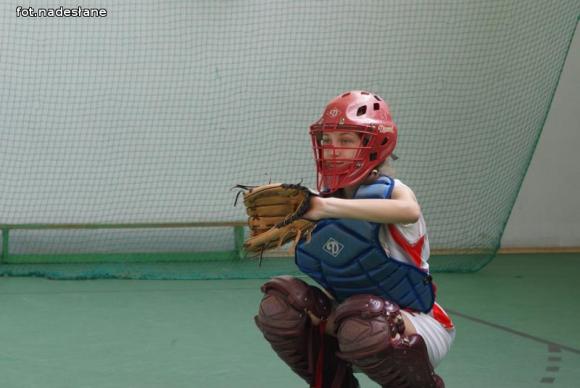 Softballistki z Kutna wygrały halowy turniej w Krośniewicach