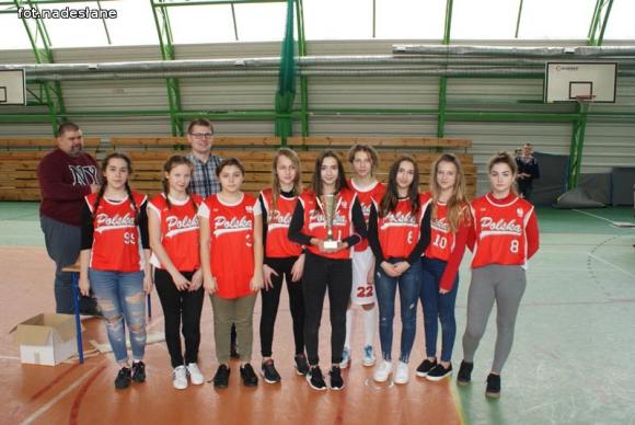 Softballistki z Kutna wygrały halowy turniej w Krośniewicach