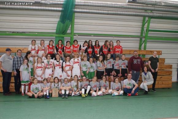 Softballistki z Kutna wygrały halowy turniej w Krośniewicach
