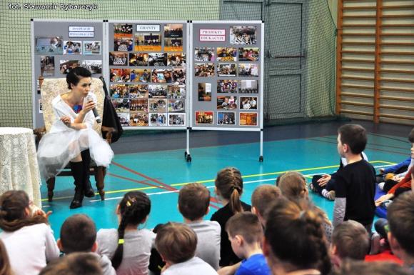 Niecodzienne spotkanie z Magdaleną Kumorek w Szkole Podstawowej nr 6