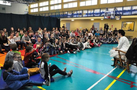 Niecodzienne spotkanie z Magdaleną Kumorek w Szkole Podstawowej nr 6
