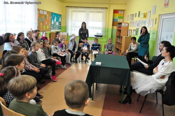 Niecodzienne spotkanie z Magdaleną Kumorek w Szkole Podstawowej nr 6
