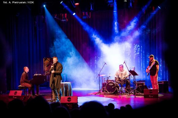 Recital Janusza Radka. Serce głowie niech rozkazuje, gdy się sercu bardzo, bardzo chce