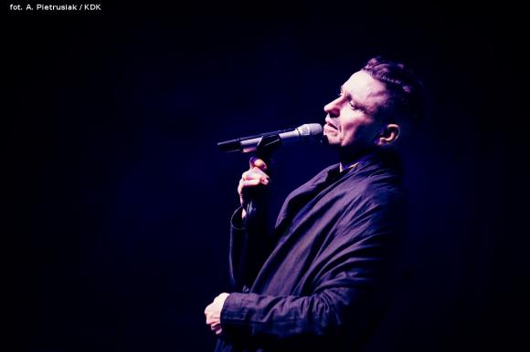 Recital Janusza Radka. Serce głowie niech rozkazuje, gdy się sercu bardzo, bardzo chce