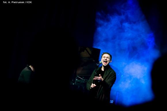 Recital Janusza Radka. Serce głowie niech rozkazuje, gdy się sercu bardzo, bardzo chce