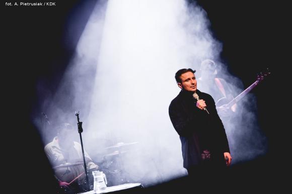 Recital Janusza Radka. Serce głowie niech rozkazuje, gdy się sercu bardzo, bardzo chce