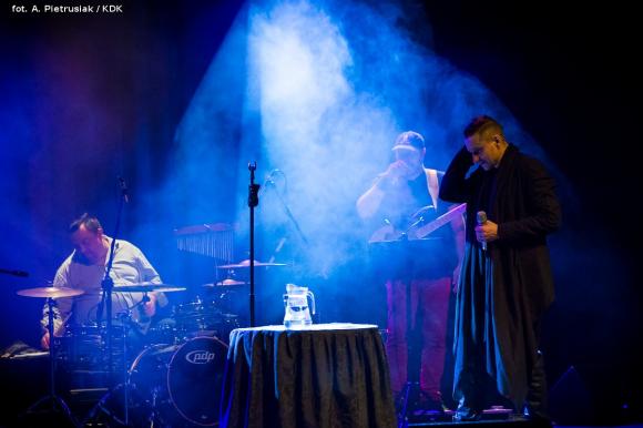 Recital Janusza Radka. Serce głowie niech rozkazuje, gdy się sercu bardzo, bardzo chce