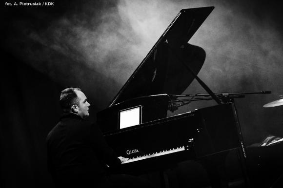 Recital Janusza Radka. Serce głowie niech rozkazuje, gdy się sercu bardzo, bardzo chce