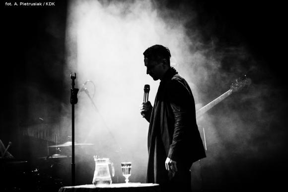 Recital Janusza Radka. Serce głowie niech rozkazuje, gdy się sercu bardzo, bardzo chce