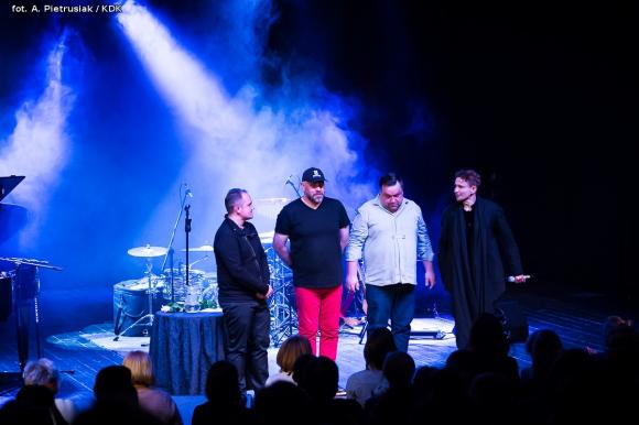 Recital Janusza Radka. Serce głowie niech rozkazuje, gdy się sercu bardzo, bardzo chce