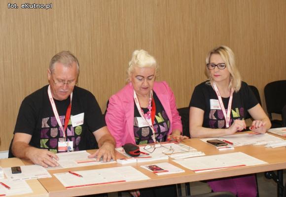  Nie bądź dzikiem, podziel się z Oliwią szpikiem