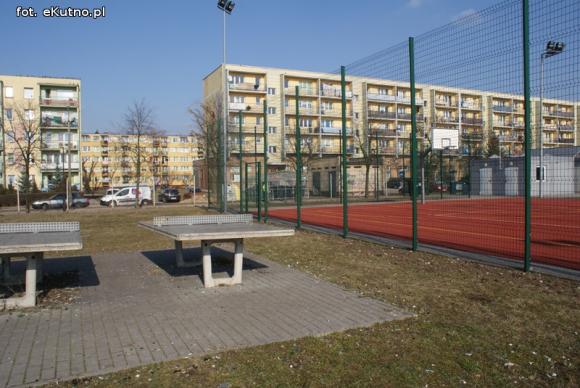 Miejskie obrazki. Panie prezydencie i panie prezesie idzie wiosna, trzeba posprzątać