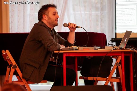 Za nami warsztaty z Backspace, a jutro budowanie instrumentów i koncert