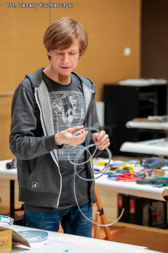 Robili instrumenty w domu kultury