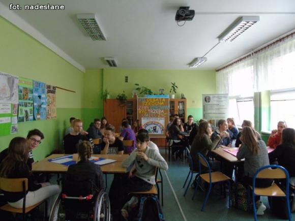 Żeby zdrowym być, trzeba umieć żyć. Debata w Gimnazjum nr 1