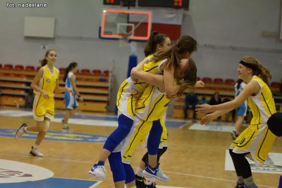 Kutnianki Mistrzyniami Województwa i z awansem do Ćwierćfinałów Mistrzostw Polski