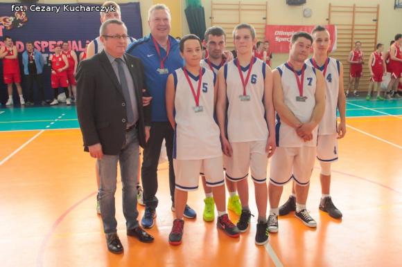 Sto lat Olimpiadom Specjalnym w Kutnie! Podsumowanie koszykarskich rozgrywek