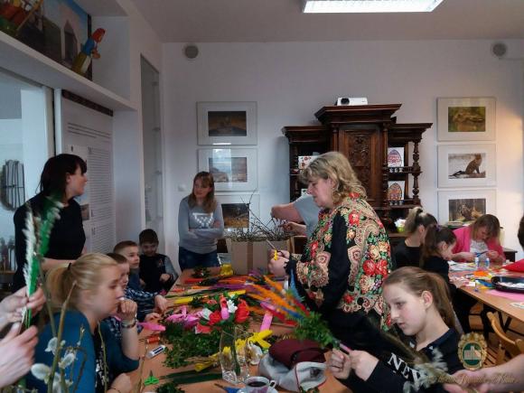 Wielkanocne warsztaty podczas Rodzinnej Niedzieli w Muzeum