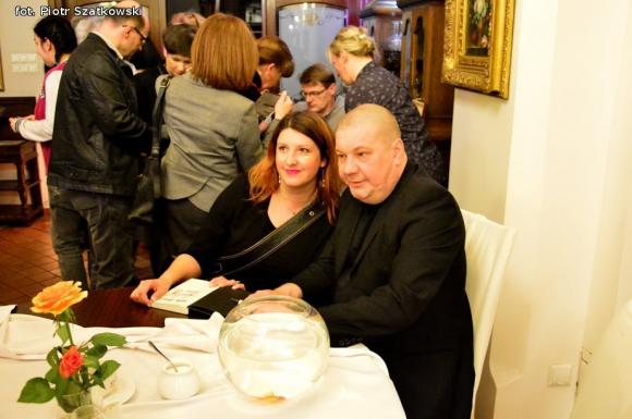 Charakterystyczny głos i dobre teksty - klimatyczny koncert Dyjaka w Kutnie