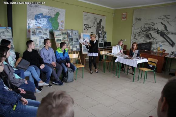 Krośniewice: Spotkanie z Yvette Popławską w Andersówce