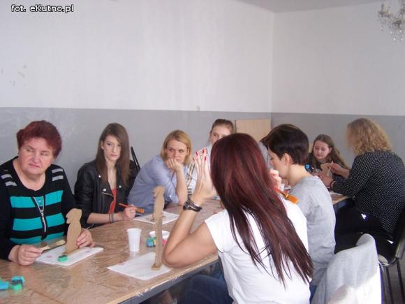 Kolorowe zające tym razem powstały w gminie Kutno