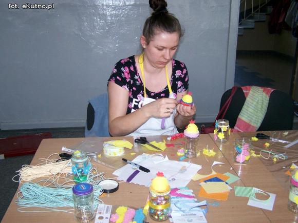 Kolorowe zające tym razem powstały w gminie Kutno