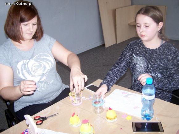 Kolorowe zające tym razem powstały w gminie Kutno