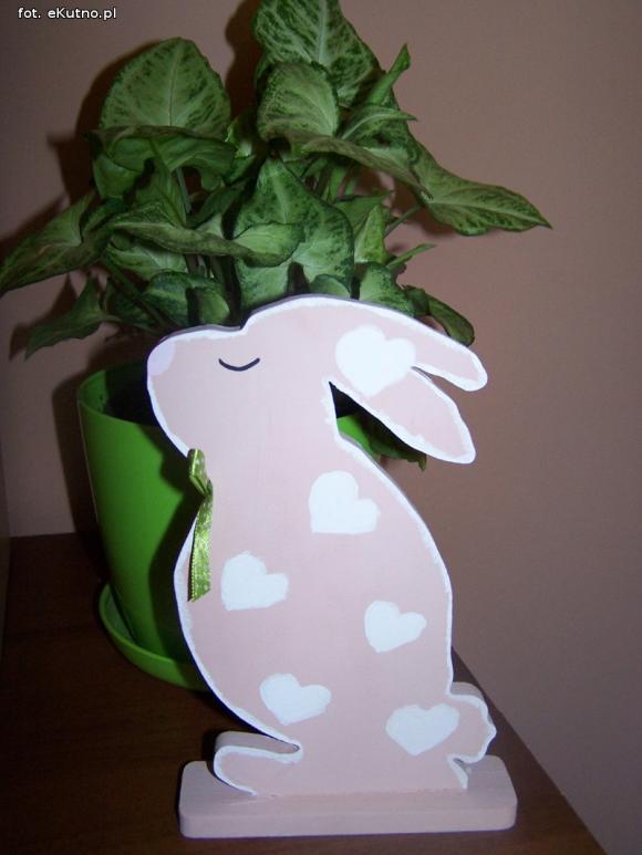 Kolorowe zające tym razem powstały w gminie Kutno