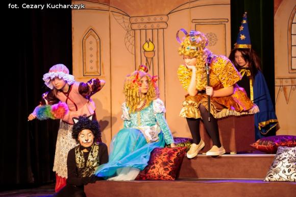 Premiery Teatru Puszek. Dobra zabawa i pouczający morał