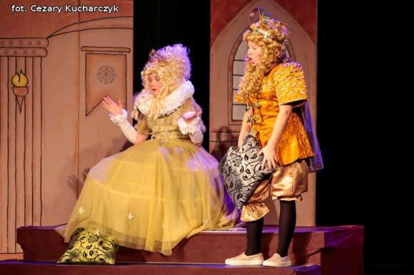 Premiery Teatru Puszek. Dobra zabawa i pouczający morał