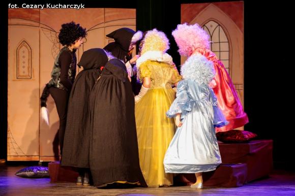 Premiery Teatru Puszek. Dobra zabawa i pouczający morał