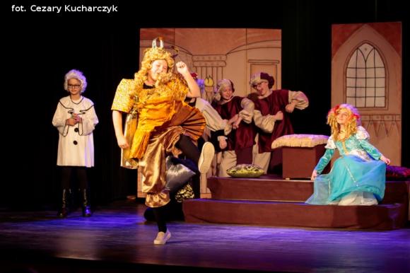 Premiery Teatru Puszek. Dobra zabawa i pouczający morał