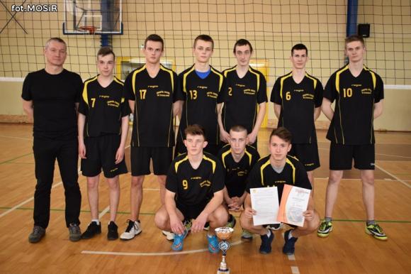 Szkoły z Żychlina najlepsze w siatkówce w ramach Licealiady