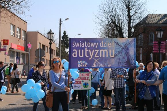 ŚWIATOWY DZIEŃ ŚWIADOMOŚCI AUTYZMU: Warsztaty plastyczne w środę