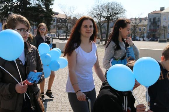 ŚWIATOWY DZIEŃ ŚWIADOMOŚCI AUTYZMU: Warsztaty plastyczne w środę