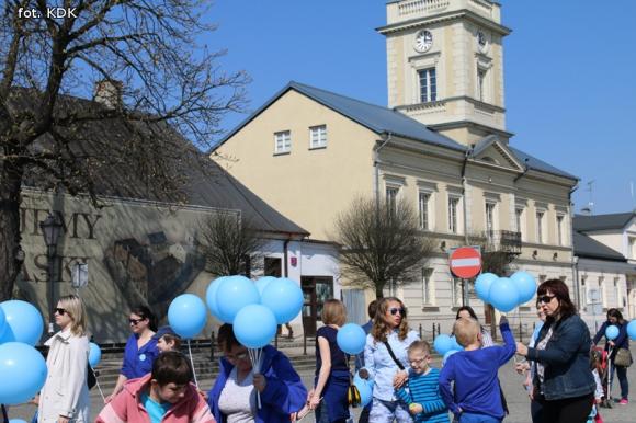 ŚWIATOWY DZIEŃ ŚWIADOMOŚCI AUTYZMU: Warsztaty plastyczne w środę