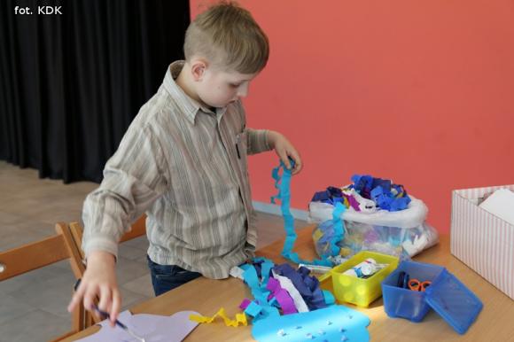 ŚWIATOWY DZIEŃ ŚWIADOMOŚCI AUTYZMU: Warsztaty plastyczne w środę