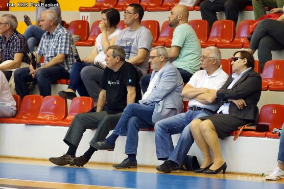 Drugie miejsce Młodziczek KKS Pro-Basket Kutno na turnieju strefowym