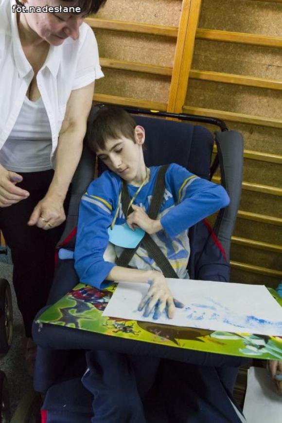 Niezabudka i PSONI wciąż na niebiesko