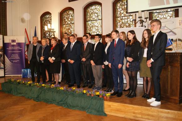 Klaudia Badzyńska z Kasprowicza w nagrodę pojedzie do Brukseli
