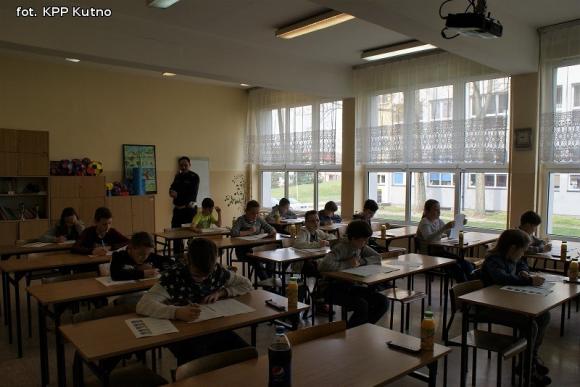 Szkoła Podstawowa nr 1 w Krośniewicach i Gimnazjum w Krzyżanowie najlepsze w Turnieju Wiedzy o Bezpieczeństwie w Ruchu Drogowym